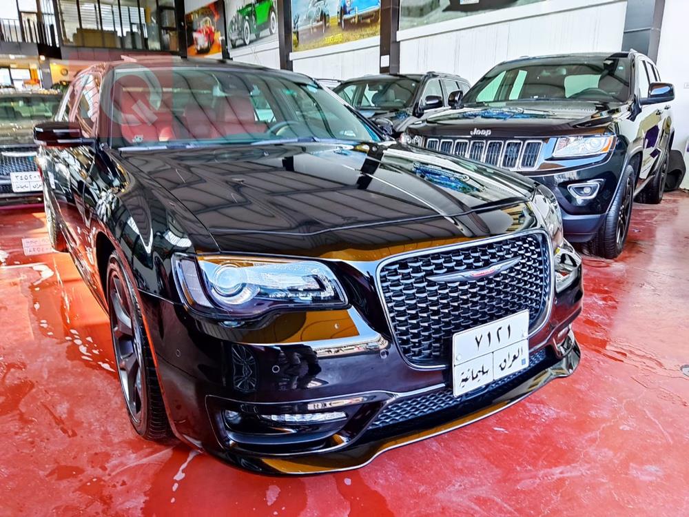 کرایسلەر 300